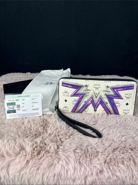 MCM Stark Cyber Flash Limited Edition Visetos Zip Around Wallet Wristlet  | COA